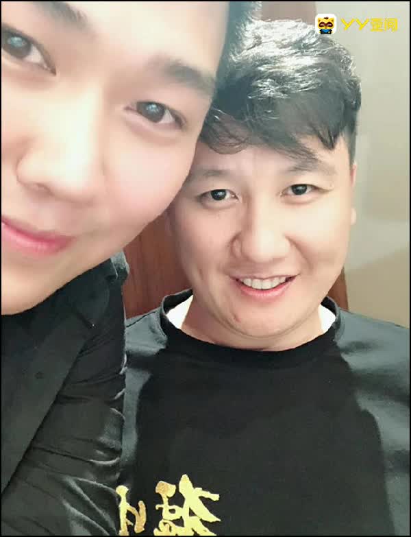 谢小宇小沈阳豪哥杨树林线下聚餐