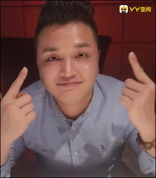 悦儿晒男友近照秀恩爱撒狗粮