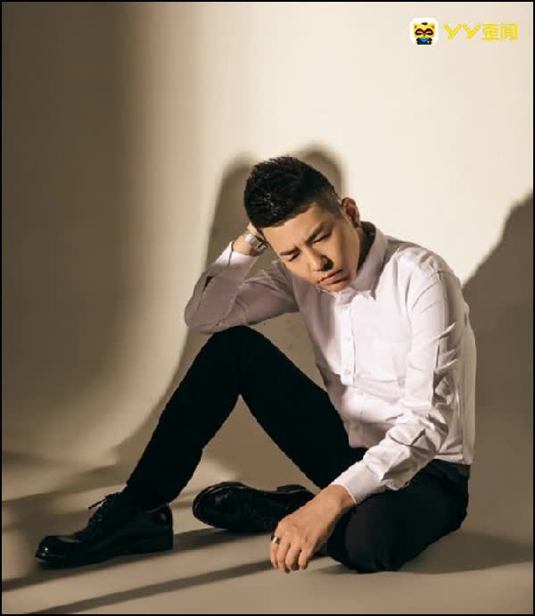 利哥偶遇粉丝照顾生意,被坑惨!