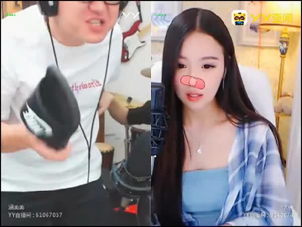 涵美美惹怒大佛,脱下板鞋便打!