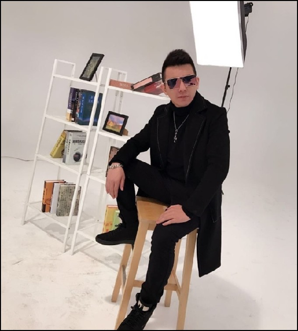 未给杨大爷做歌?于利:她不要!