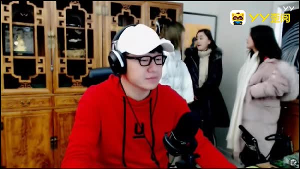 全身徒弟洗澡v全身!被大佛训斥美女舔视频被美女图片