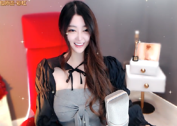 福利来袭!晓夏端庄造型太迷人