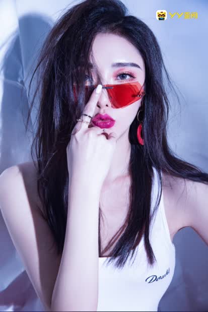 热舞的性感仙子!爆魅惑写真!