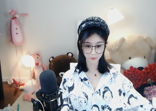 鬼哥连续豪刷力挺主播四轮头条!