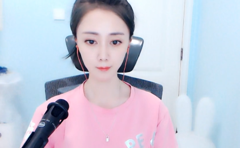 什么情况?诗然唱歌突然笑场了!
