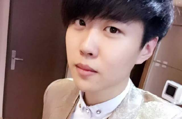 恭喜韩安旭晋级男歌12强