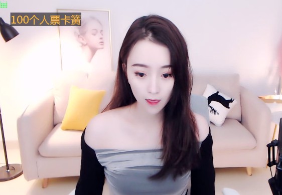 静小蕾VS囧囧丸成为焦点!
