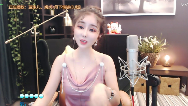 乱斗!东北妞妞害怕王小源