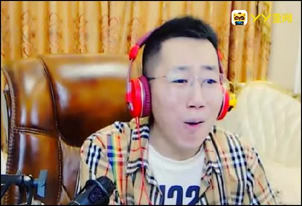 神豪火贪一刀现身王小源直播间