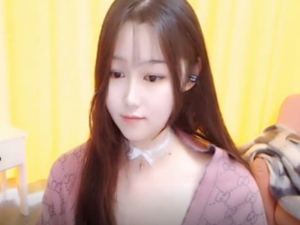 我的唇吻不到我爱的人