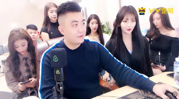 王小浪奇领首秀!众神豪主播捧场