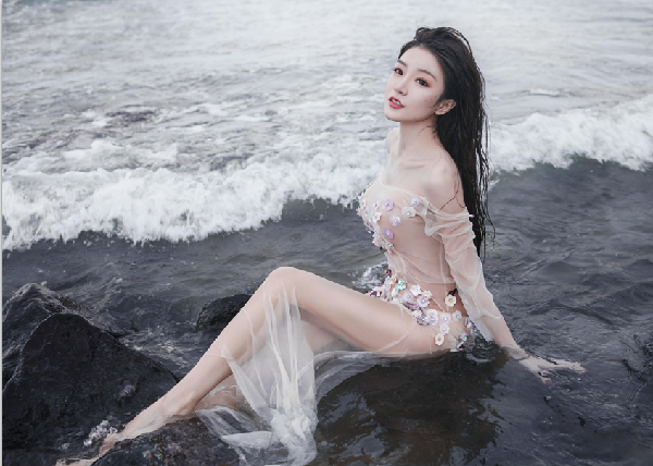 舞帝小天天连胜两轮票数领跑女歌