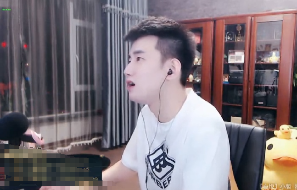 阿哲表态:给七夜哥刷礼物不心疼