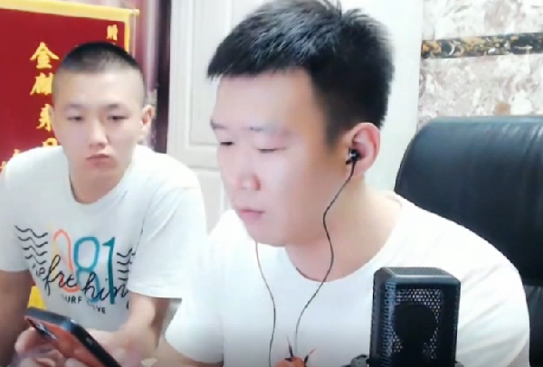 七夜哥豪刷,小白龙最高礼仪欢迎