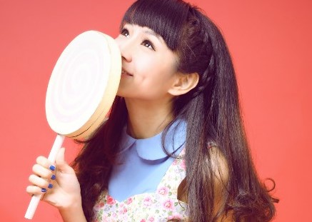 小洲深夜在女主播家!文儿惊呆