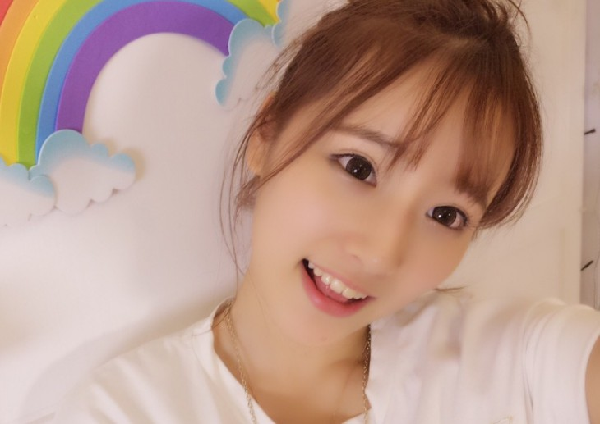 囧囧丸开播获樱花,登排行第八
