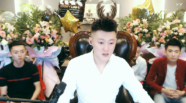 肖迪签心悦首秀,阿哲现身寄语!