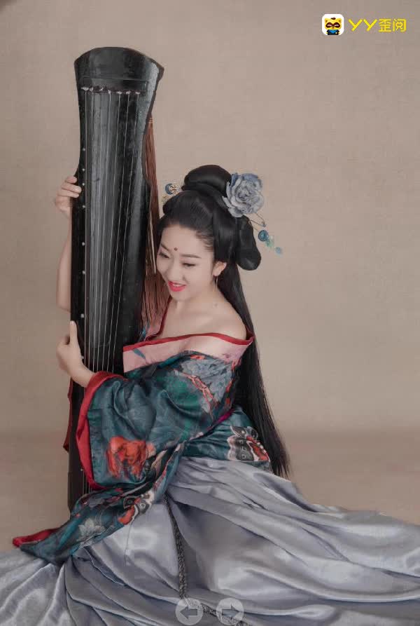 百变美女！性感穿越！！