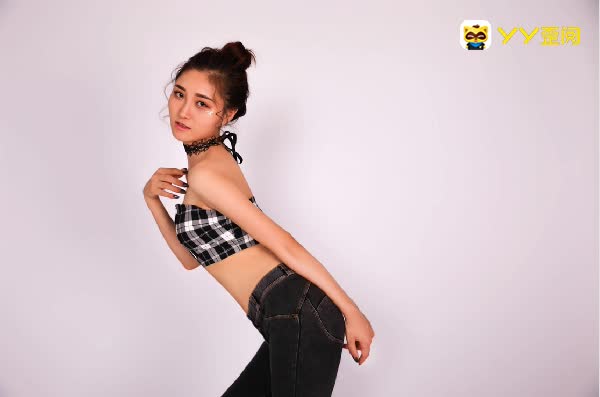 新一代女神，性感与才艺的美宝