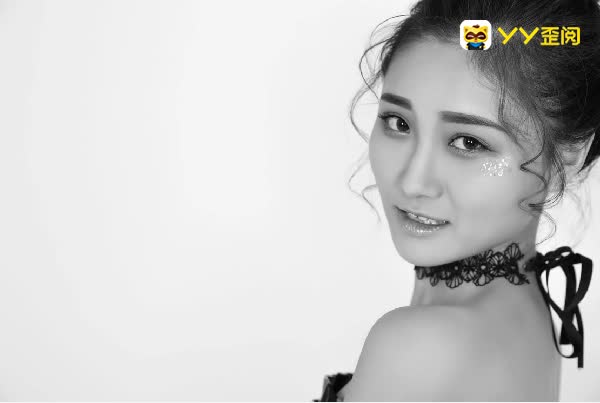 新一代女神，性感与才艺的美宝