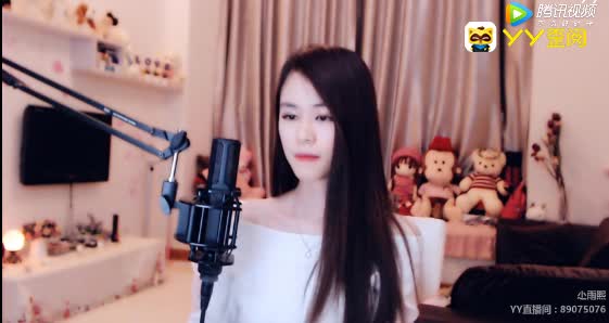 小雨熙再度泪洒直播间