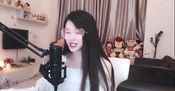 雨熙直言年度努力过不后悔!
