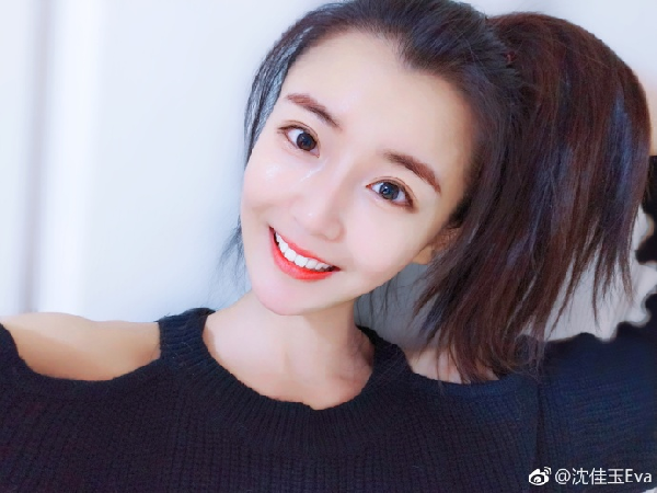 女主播称阿哲会配合,损样这样说
