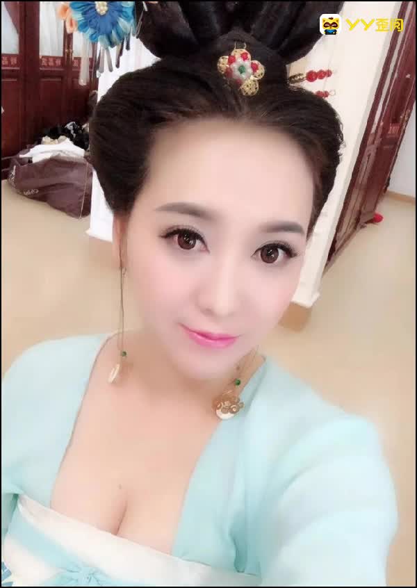 安可儿携爱徒一诺！晒超美写真