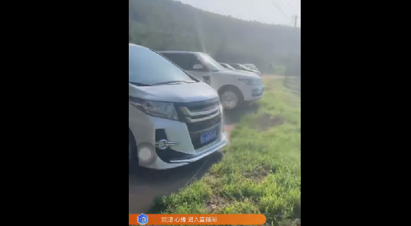 阿哲接大哥的豪车曝光!车牌亮了