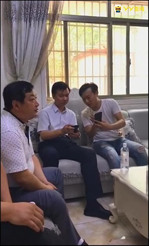 新乡市文化部长参观鸿涛工作室