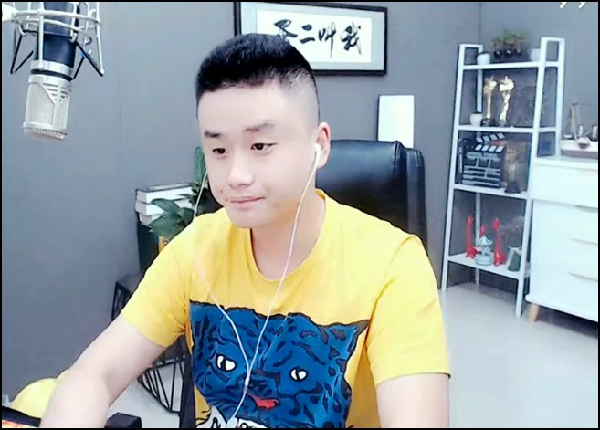 YY日报:年度进入激烈的血拼时刻