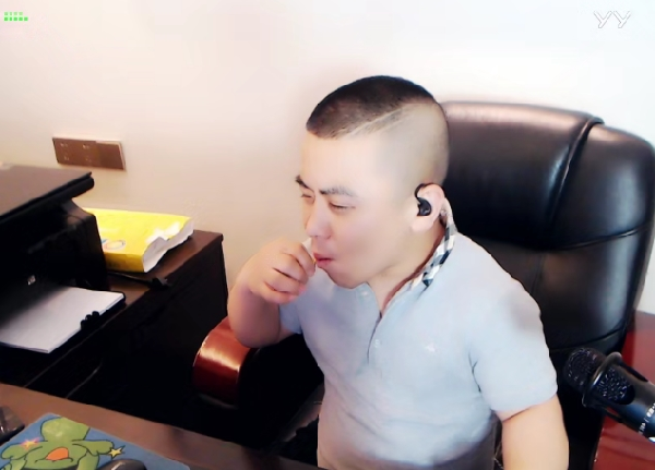 仔仔遇到媳妇老妈掉水里的难题?
