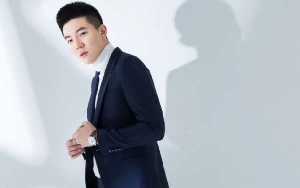 玄律参战男歌手,成功晋级18强!