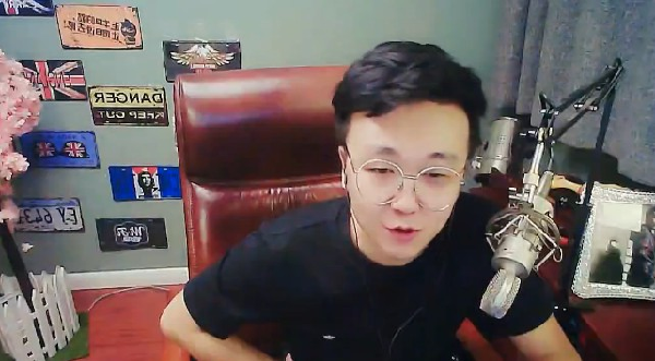 四大主播要签约成年哥旗下?
