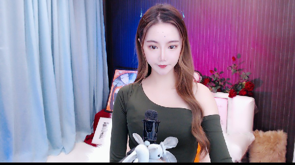 可爱和性感并存的小洋竟然是电母