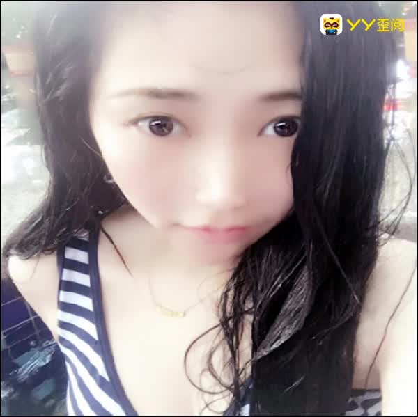 打碟女神迪娜喜获公爵一枚