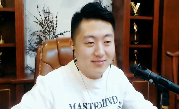 小洲铁粉千字小作文感恩小洲!
