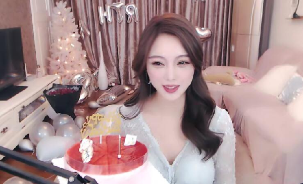 小福婧生日会，主播齐送祝福！