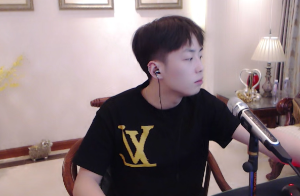 u1自曝转奇领签约费不足三百万!