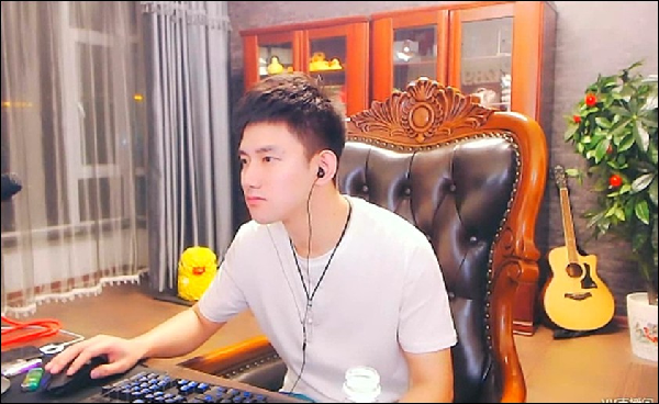 被问是否理解于利难处,阿哲回应