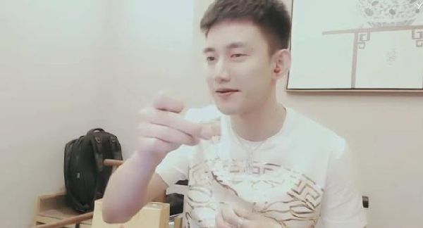 大结局?阿哲端酒隔空敬王冕!