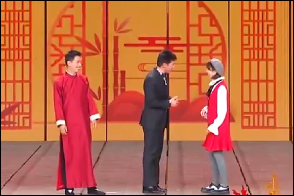 小潘潘与孙涛贾旭明欢闹元宵晚会