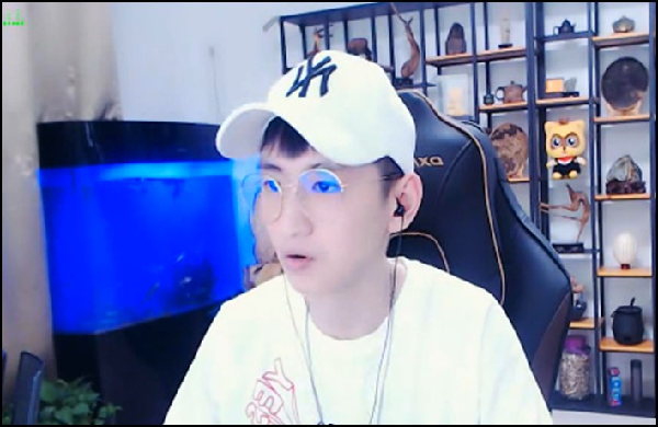 一代神豪快乐哥竟然被禁言了