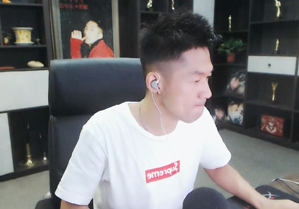 搞笑鬼才王小立获得三星头条!