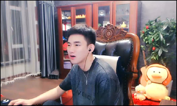 舞帝为何发展那么好?阿哲回应