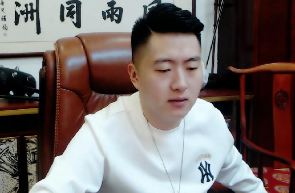 潇哥联手网红姐助力小洲周星登顶