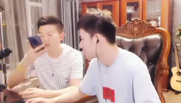 玄律对家人高呼!阿哲如此评价