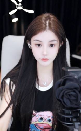 兰梦莎继续扛旗睿挺公会！