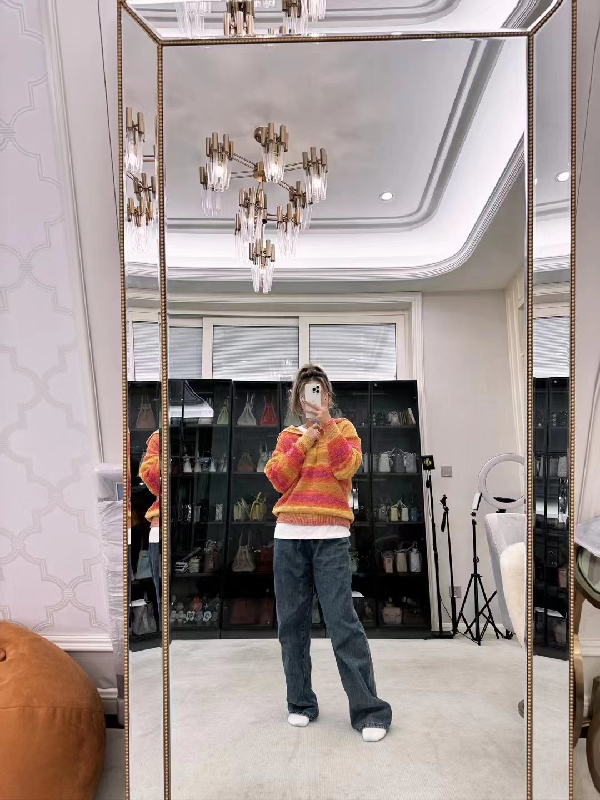 滑雪归来，囧囧丸自拍漏一墙包！